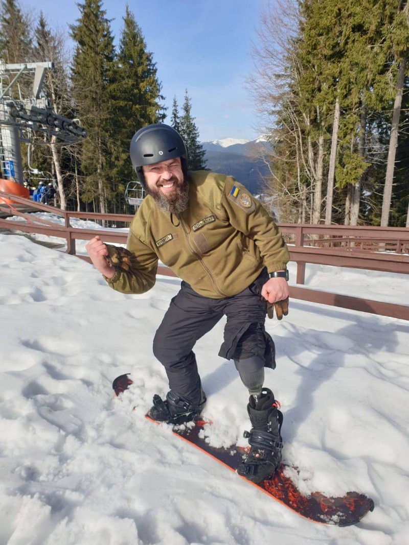 - Eкзопротезування